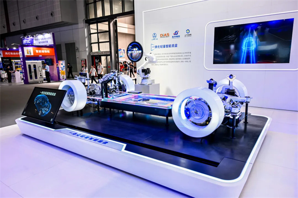 破曉之聲:上汽新年賀詞中的改革新象與時(shí)代回響