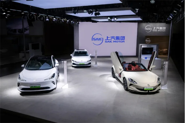 上汽的2025:關山難越,關關跨越!